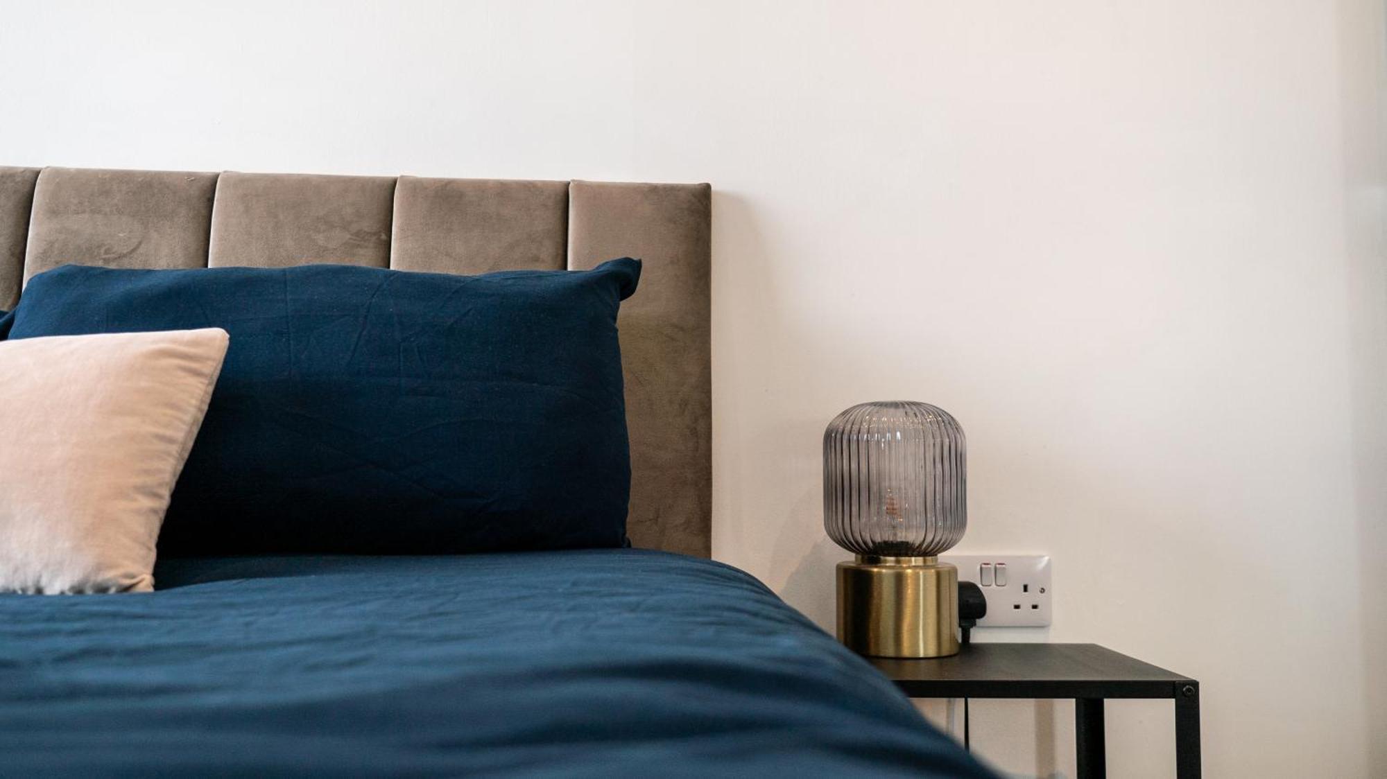 Stunning Riverside View Apartment, Near Canary Wharf & O2 伦敦 外观 照片