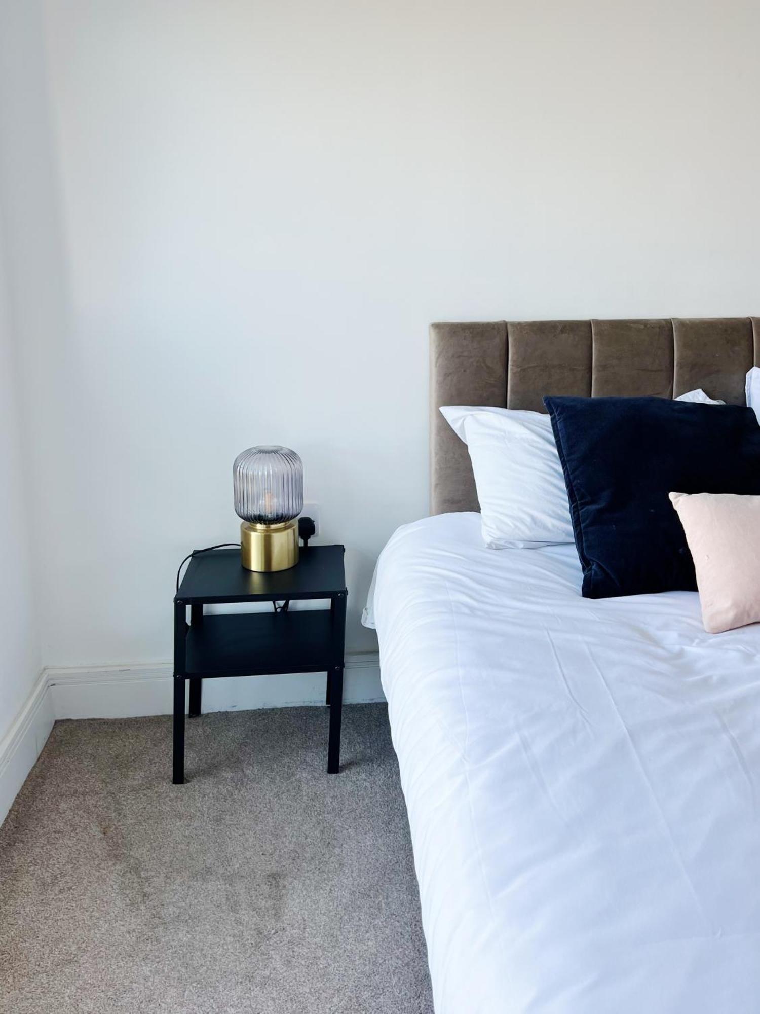 Stunning Riverside View Apartment, Near Canary Wharf & O2 伦敦 外观 照片