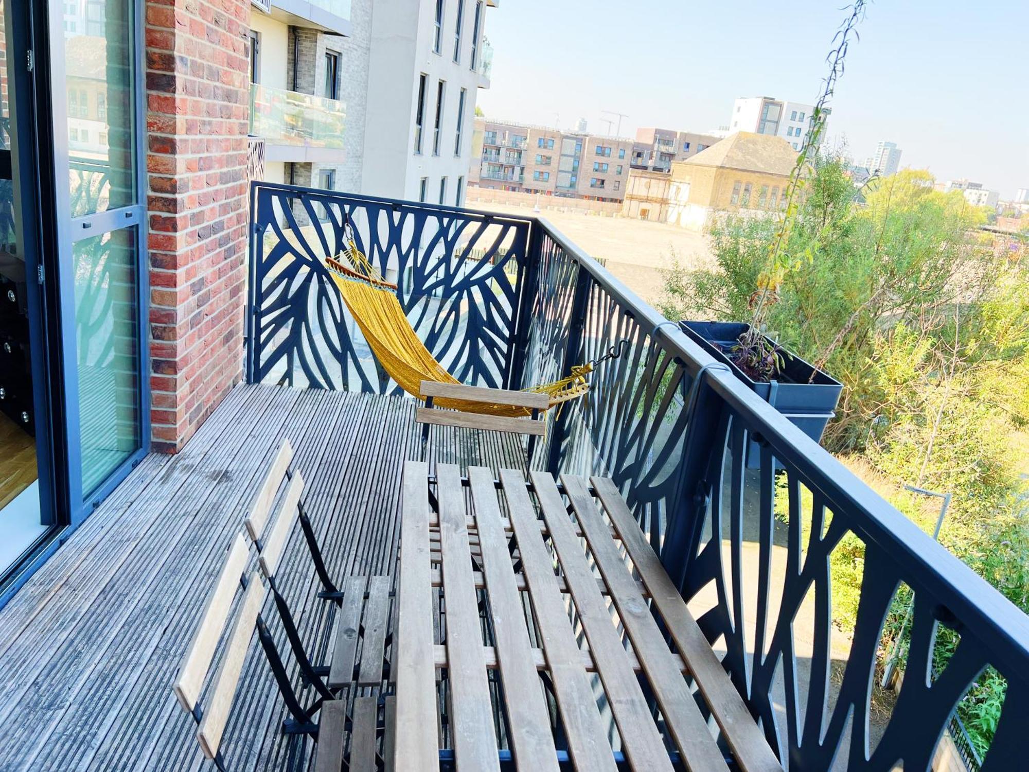 Stunning Riverside View Apartment, Near Canary Wharf & O2 伦敦 外观 照片